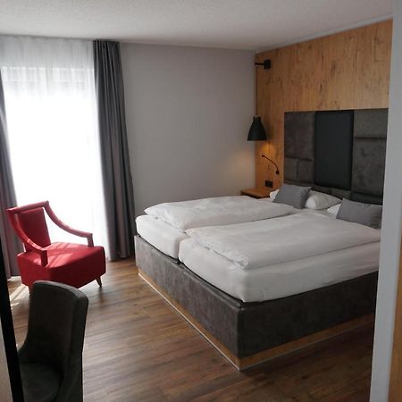 Hotel Gruener Baum Kaufbeuren Kültér fotó