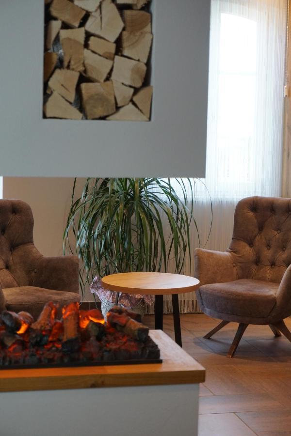 Hotel Gruener Baum Kaufbeuren Kültér fotó