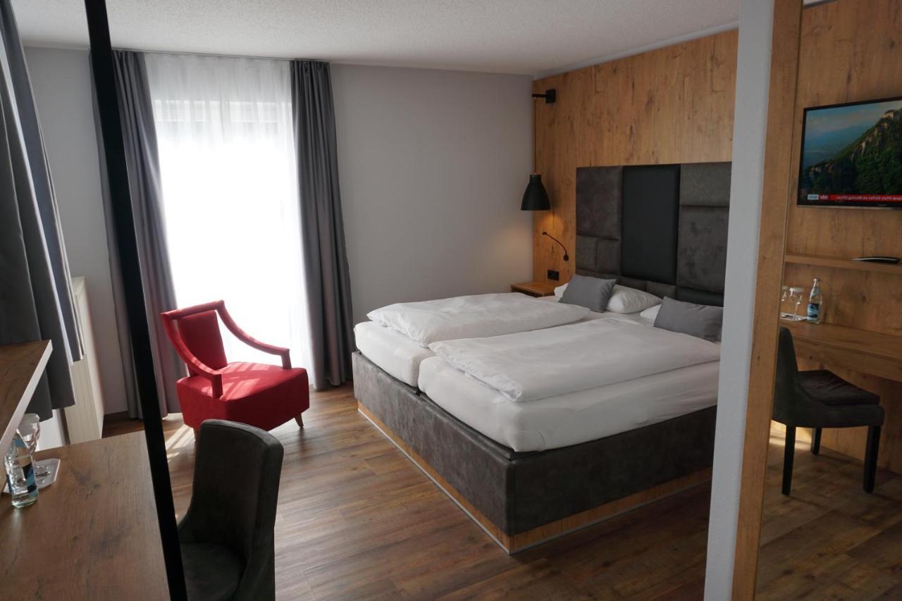 Hotel Gruener Baum Kaufbeuren Kültér fotó