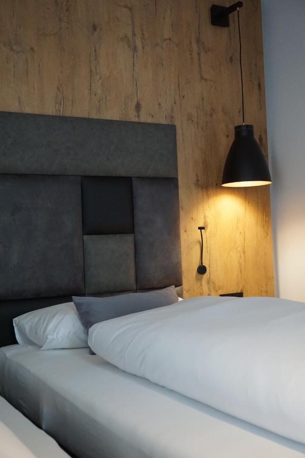 Hotel Gruener Baum Kaufbeuren Kültér fotó