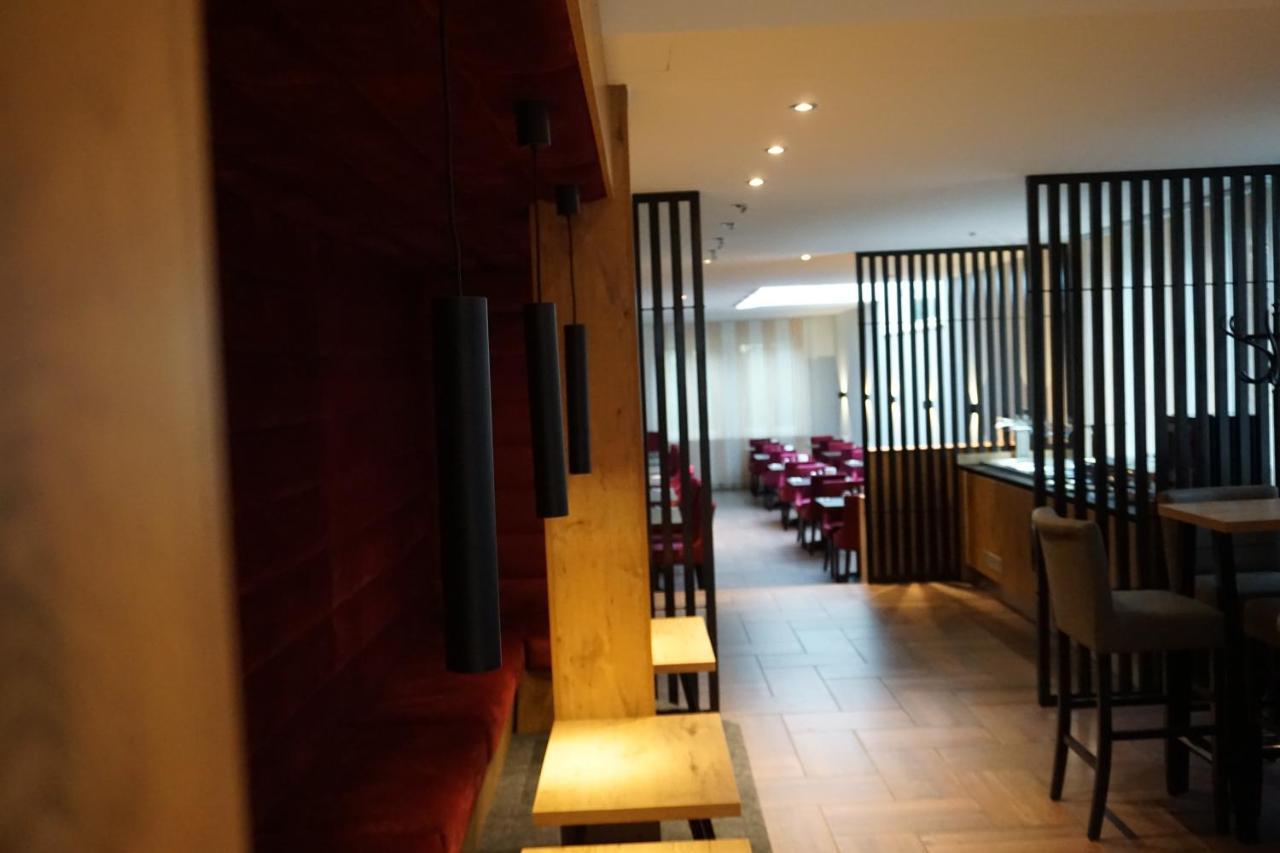 Hotel Gruener Baum Kaufbeuren Kültér fotó