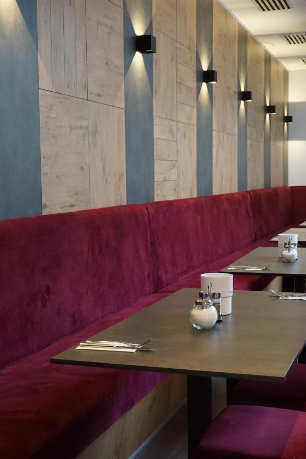 Hotel Gruener Baum Kaufbeuren Kültér fotó
