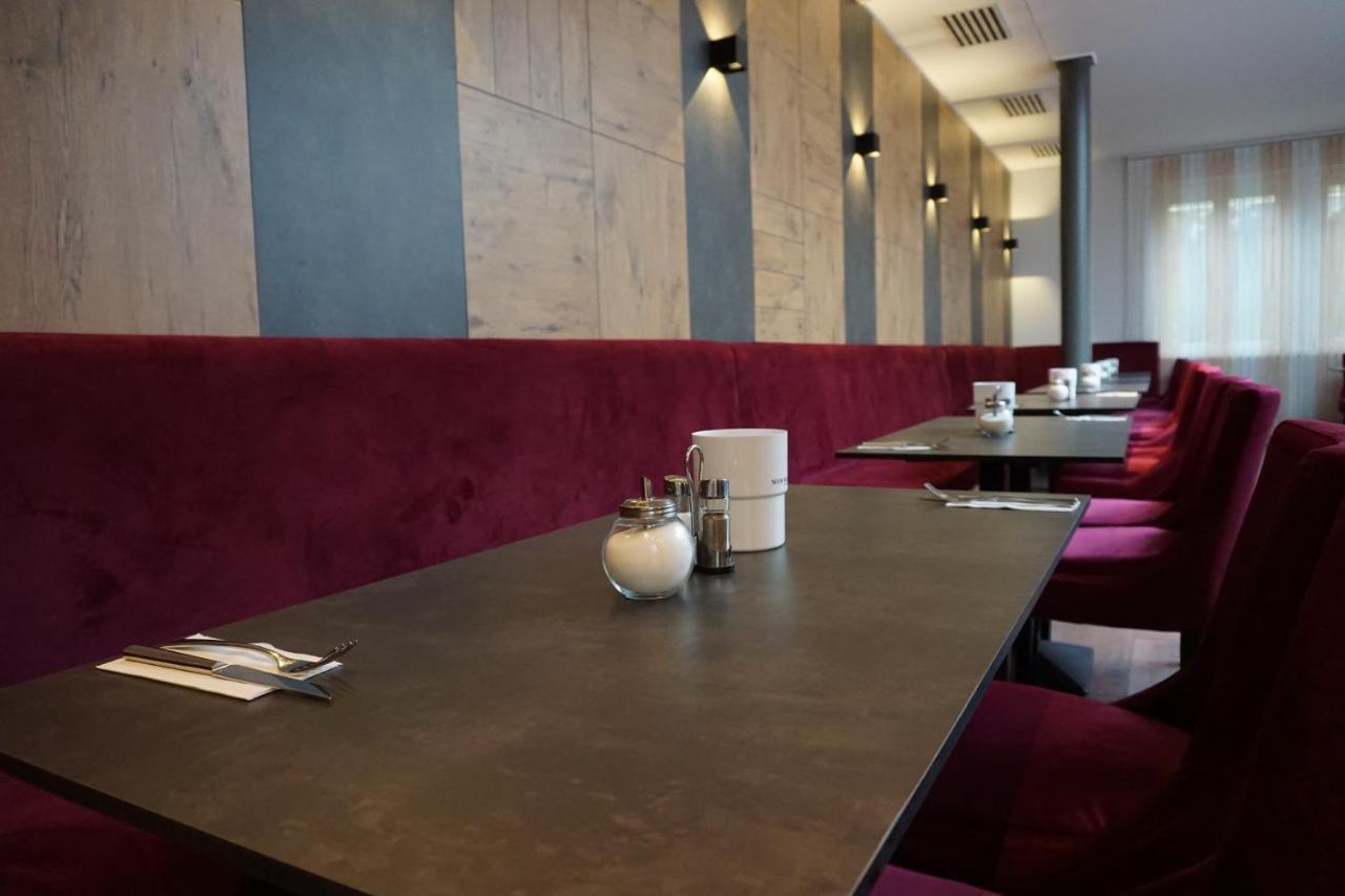Hotel Gruener Baum Kaufbeuren Kültér fotó